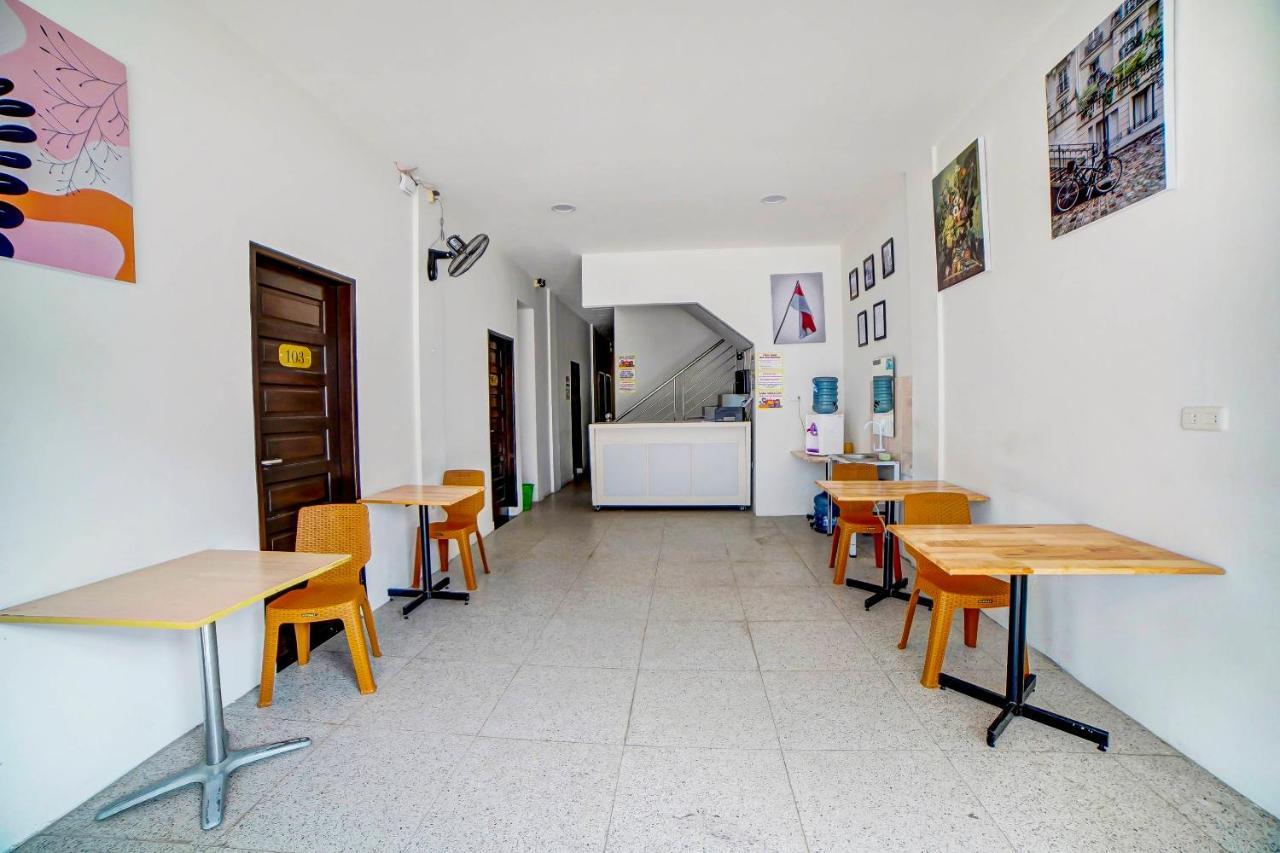 OYO 91211 Mega Comfort Guest House Medan Extérieur photo