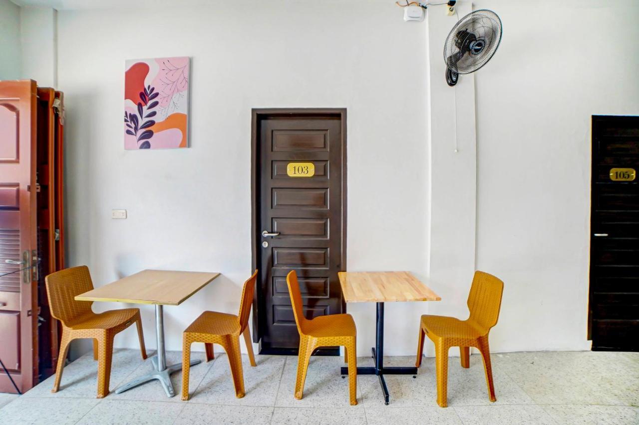 OYO 91211 Mega Comfort Guest House Medan Extérieur photo